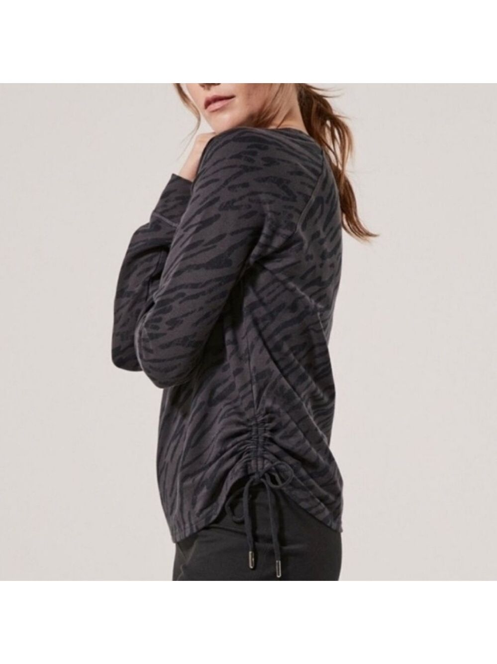 Pact Organic Cotton Zebra Cinch Side Sweatshirt Gray Medium